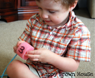Pool Noodle Lacing Beads from @happybrownhouse www.happybrownhouse.com