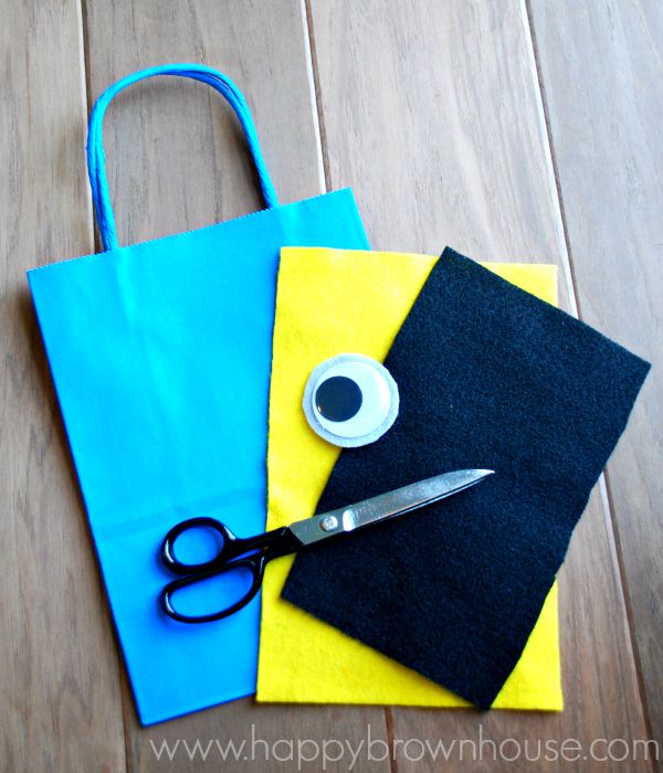 Minion gift bag materials