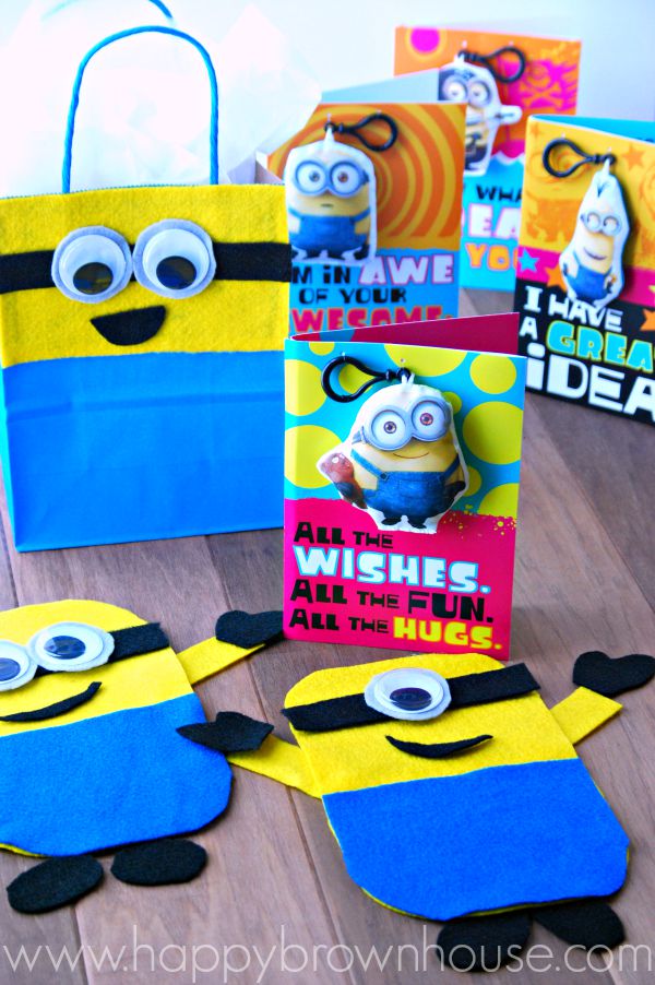 Build-a-Minion Busy Bag