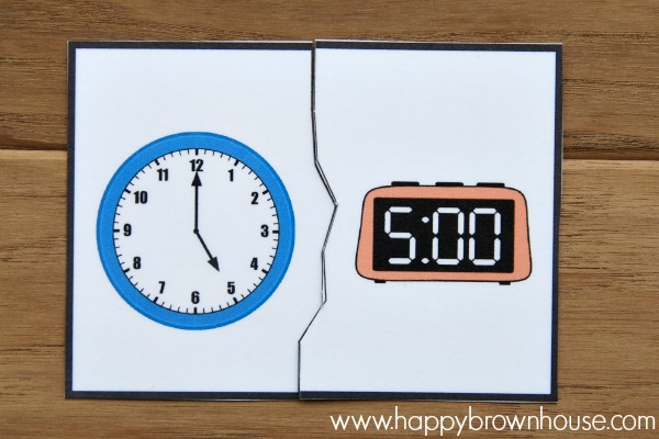 Free Printable Clock Puzzles for a busy bag or a game for kids learning how to tell time. The puzzles are self-correcting and kids will match analog and digital clocks.