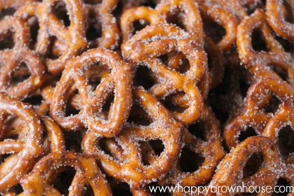 These Cinnamon Sugar Pretzels are so easy to make! They would make a great Christmas neighbor gift, teacher gift, or just a special snack for the family.
