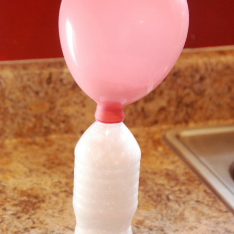 Easy Vinegar and Baking Soda Balloon Experiment for Kids